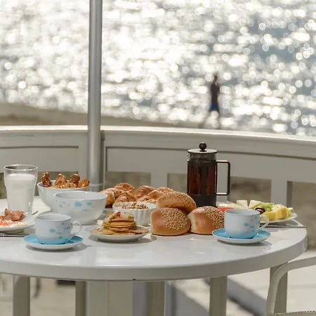 Thomais * Naxos City