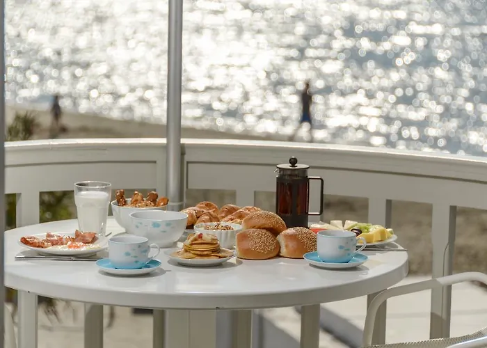 Thomais * Naxos City