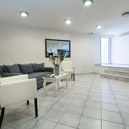 Thomais Apartment