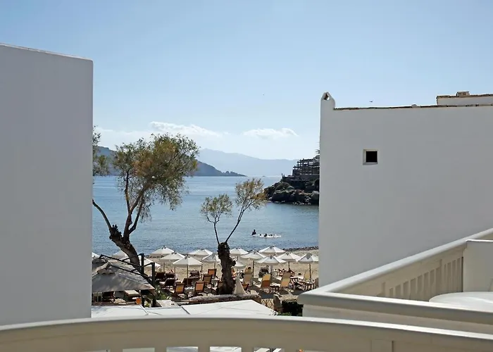 Thomais Studios * Naxos City