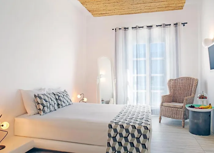 Thomais Studios Naxos City