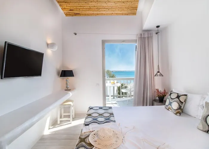 Thomais Studios * Naxos City