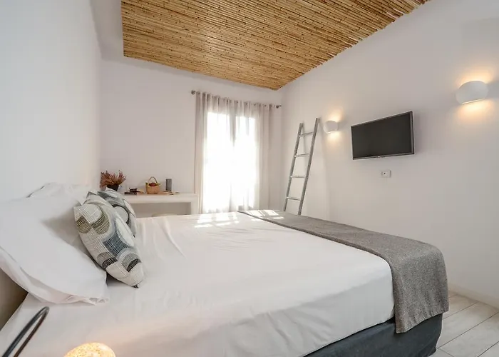 Thomais Studios Апартаменты *